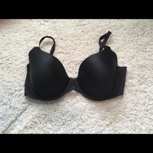 Warner’s smoothing black bra